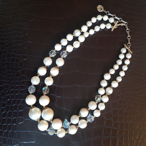 1960s 15" Lisner Faux Pearl & Aurora Borealis Crystal Vintage Necklace - Picture 1 of 16